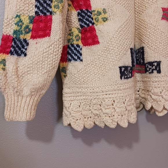 Vintage Patchwork Floral Handmade Knit V-Neck Sweater Grannycore Medium - Picture 7 of 10